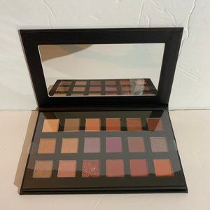 Lord & Taylor Eyeshadow Palette.NIB